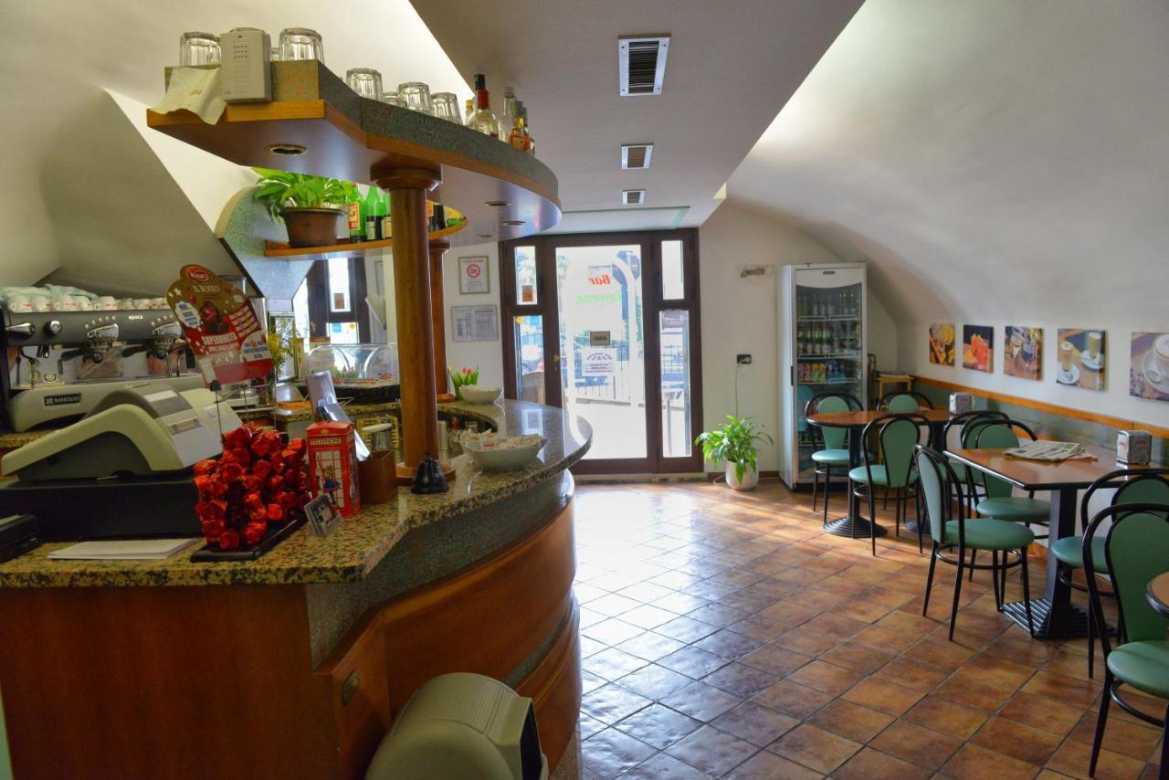 Taverna Affittacamere Гардоне Ривьера Экстерьер фото