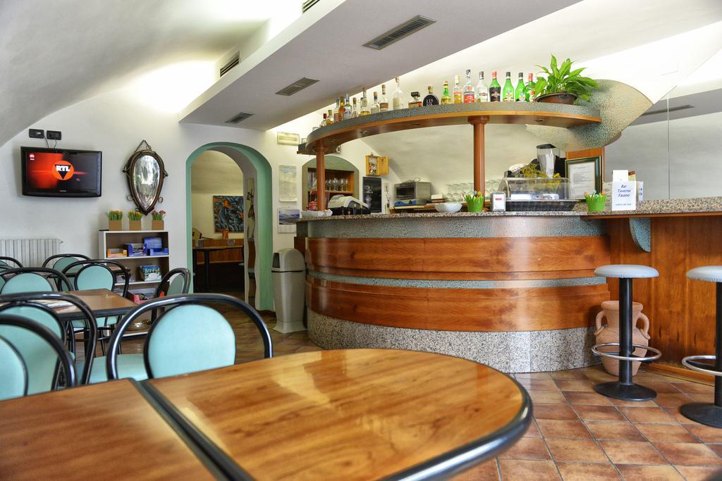 Taverna Affittacamere Гардоне Ривьера Экстерьер фото